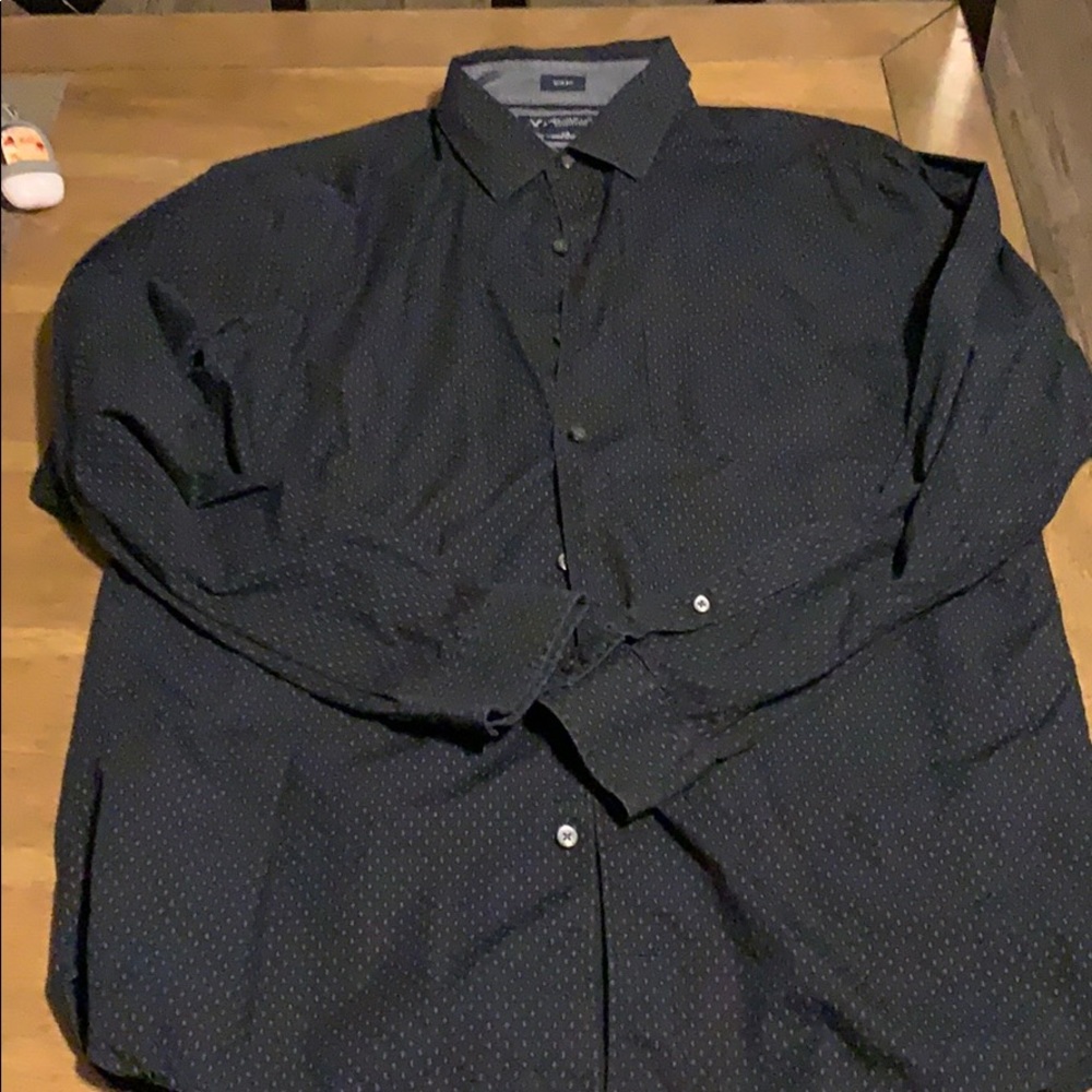 🈵 SOLD American Eagle Button down